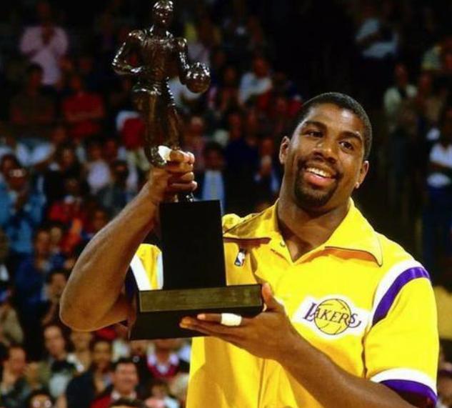 之瞩目的成 之瞩目的成