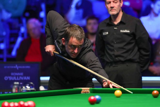 队员滑铲 队员滑铲